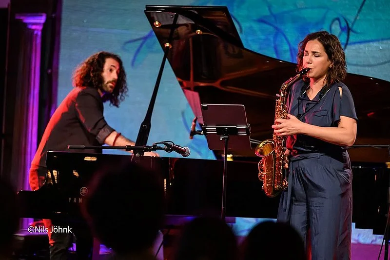 Asya Fateyeva - Around Bach