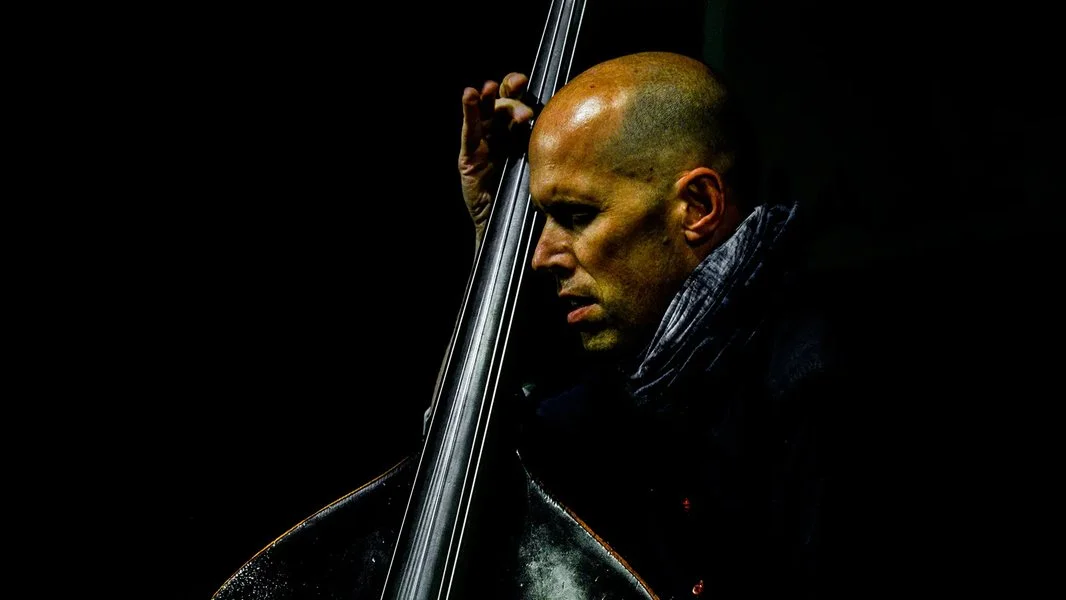 Wajdi Riahi Trio & Chris Jennings »5 Ways Home«