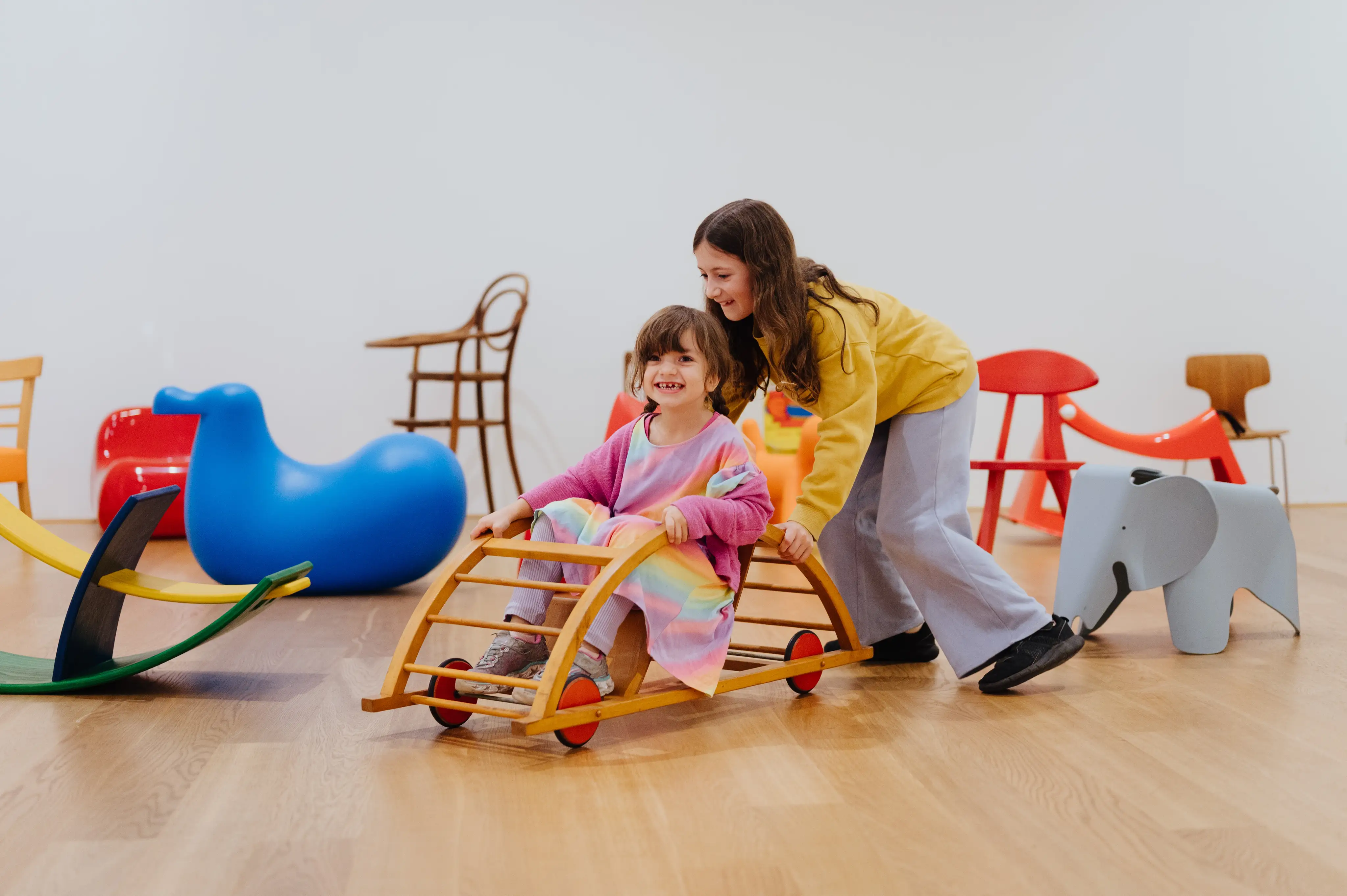 Minimöbel: Stühle für Kinder