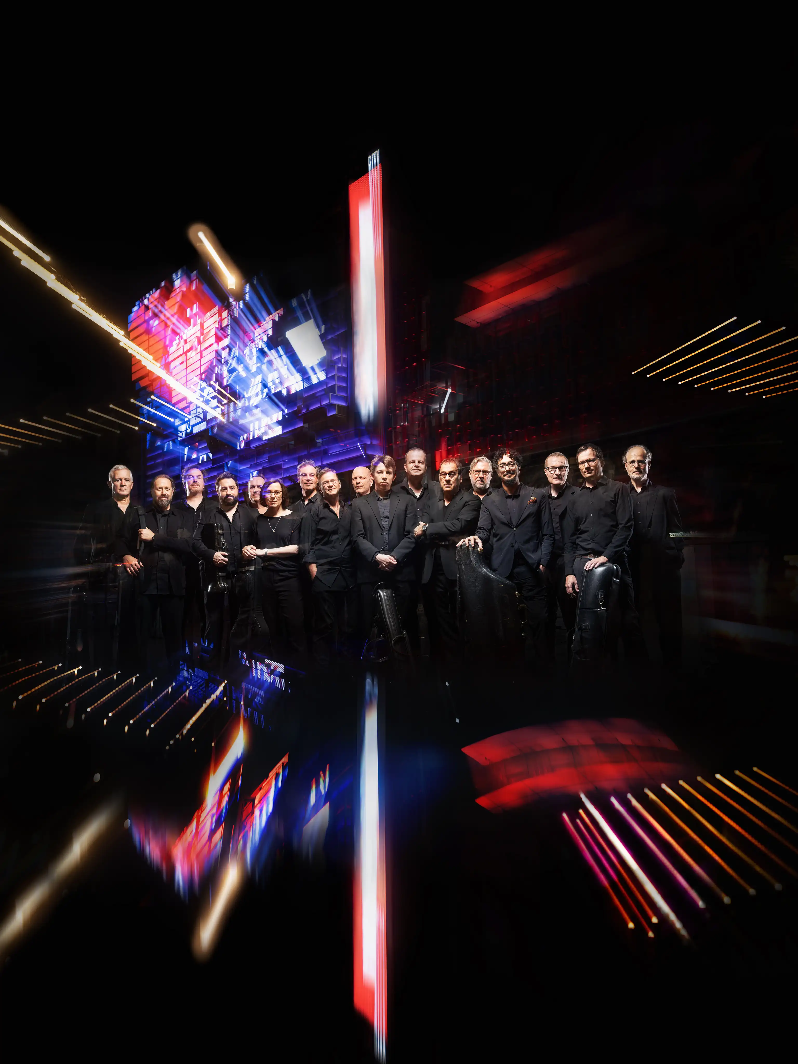 NDR Bigband / Norma Winstone / Pia Maria de Vito / Nikki Iles / Ensemble Resonanz: Crossings