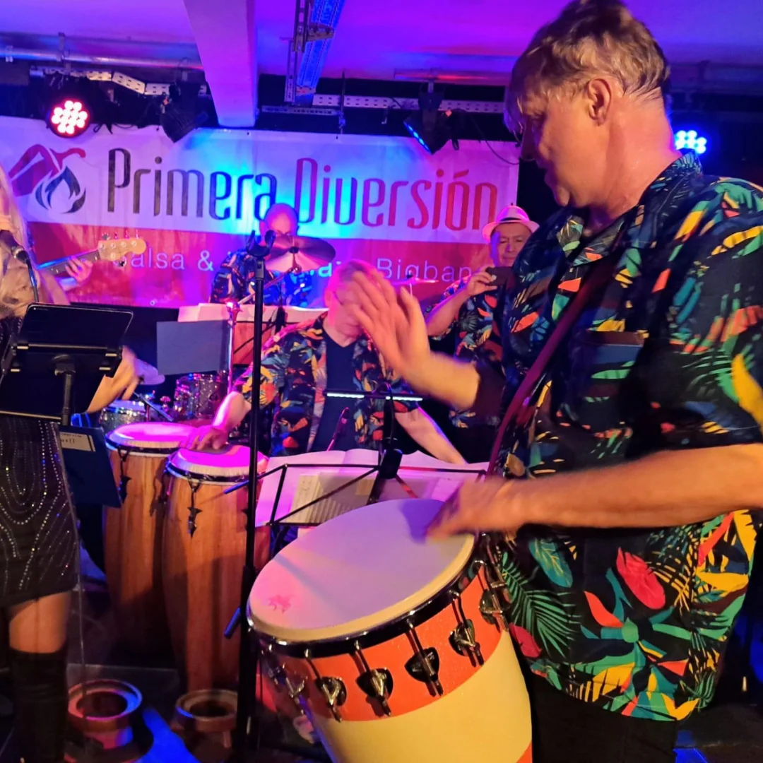 PRIMERA DIVERSIÓN (SALSA & LATIN JAZZ BIGBAND)